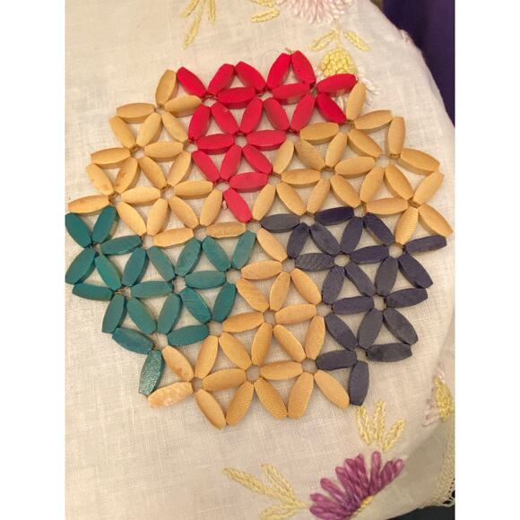 Set of 2, Vintage Wooden Beaded Trivets/Hot Pads, 1 round(ish), 1 rectangular. - Picture 6 of 12